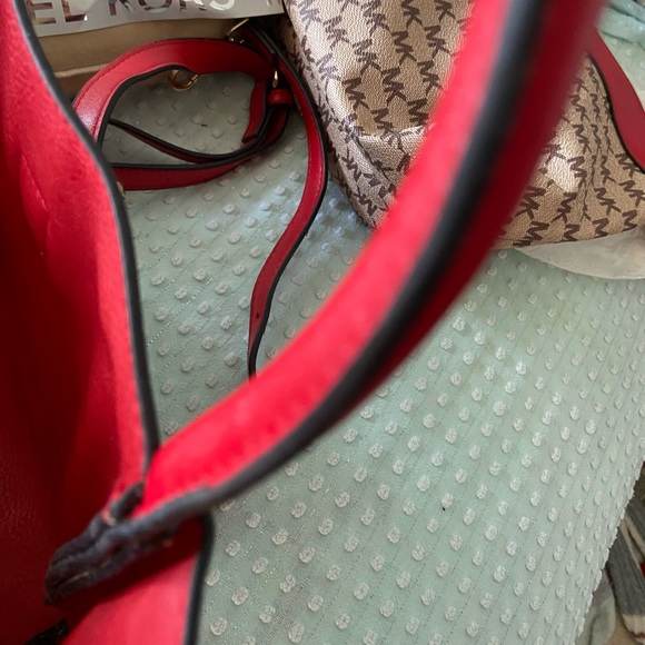 MICHAEL KORS 3 piece bag - Picture 7 of 17